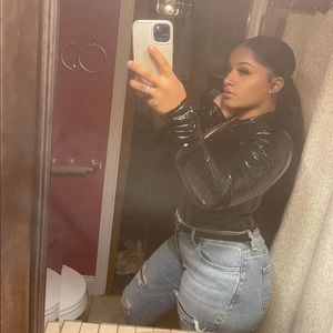 Meet your Posher, Asia